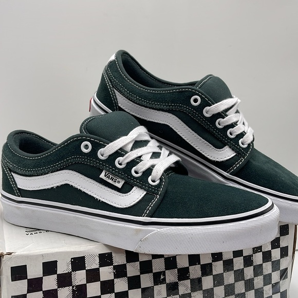 Vans Men’s Kyle Walker
Navy/Stv Navy
VN0A5JIENGJ
Sneakers - Picture 5 of 16